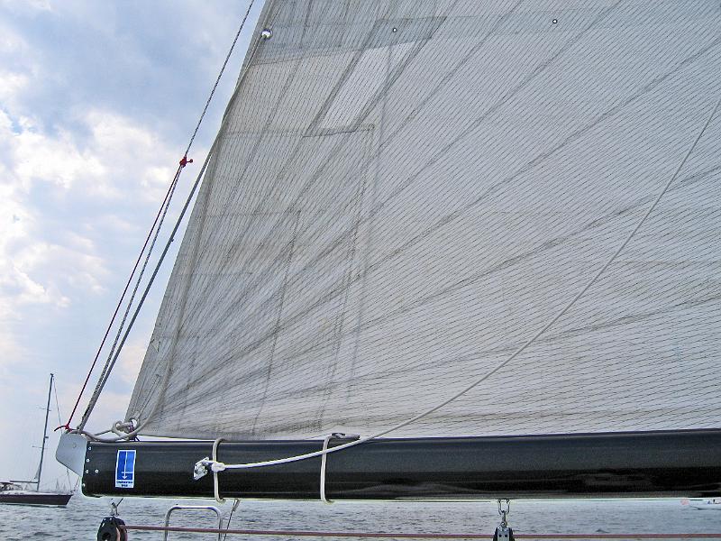 wavemagic_sailing16.JPG - New Mast- Main and Blade Jib